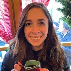 Meet your Posher, Liz